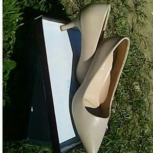Women's heels size 10